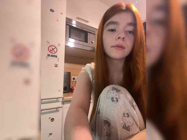 Zefirrr666's cam show statistics and live stream