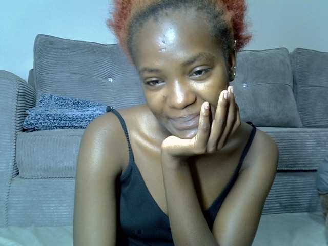 Lynnepretty4 live cam on BongaCams