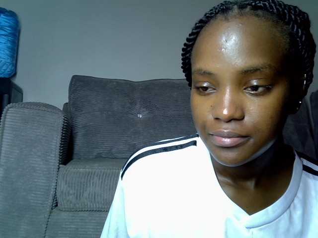 Lynnepretty4 live cam on BongaCams
