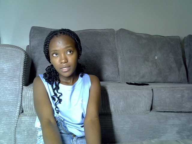 Lynnepretty4 live cam on BongaCams