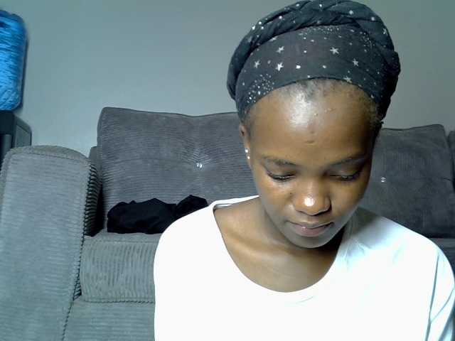 Lynnepretty4 live webcam show
