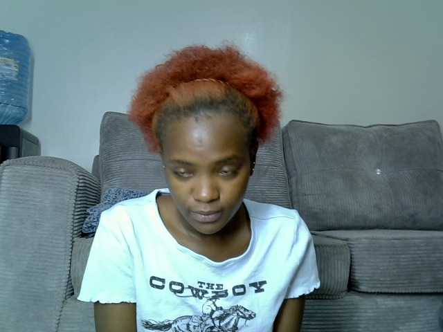 Lynnepretty4 live cam on BongaCams