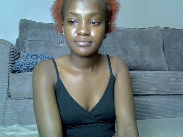 Lynnepretty4 live cam on BongaCams