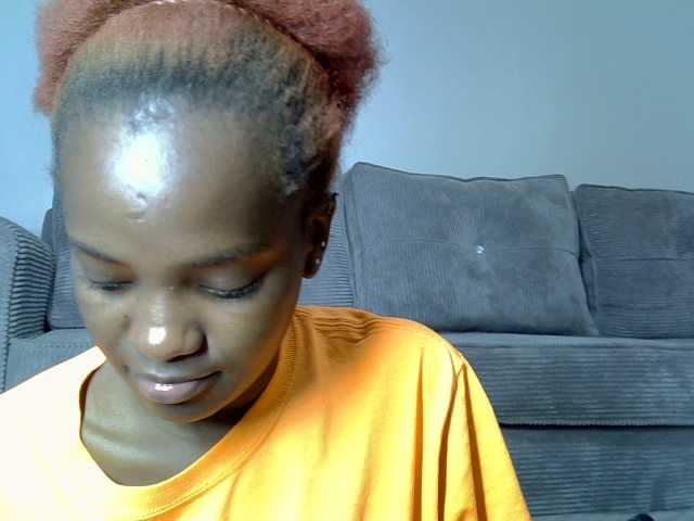 Lynnepretty4 live cam on BongaCams
