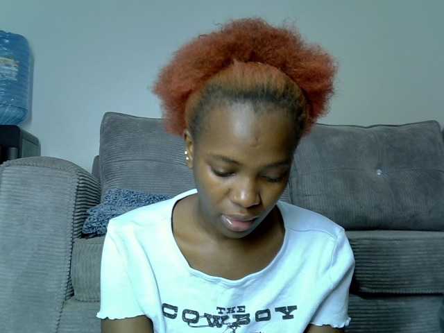 Lynnepretty4 live cam on BongaCams