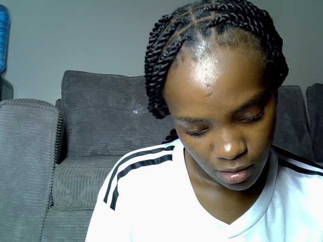 Lynnepretty4 live cam on BongaCams