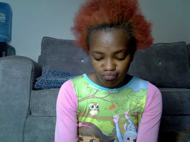 Lynnepretty4 live cam on BongaCams