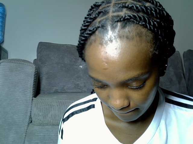 Lynnepretty4 live cam on BongaCams