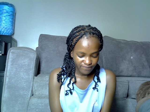 Lynnepretty4 live cam on BongaCams