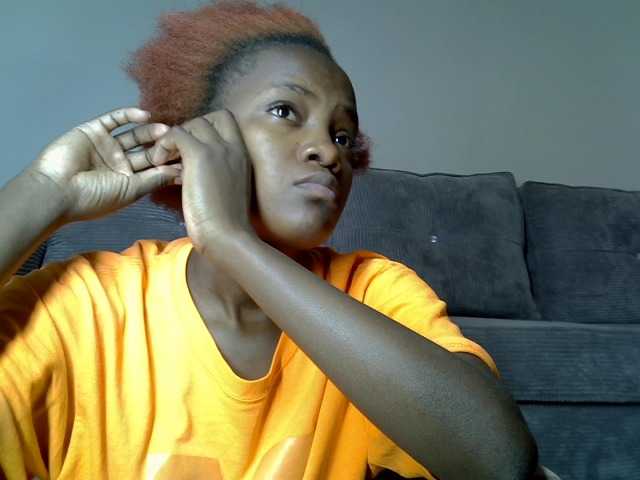 Lynnepretty4 live cam on BongaCams