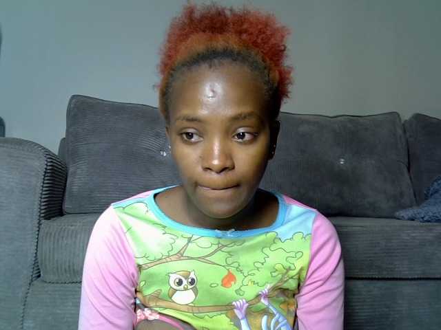 Lynnepretty4 live cam on BongaCams