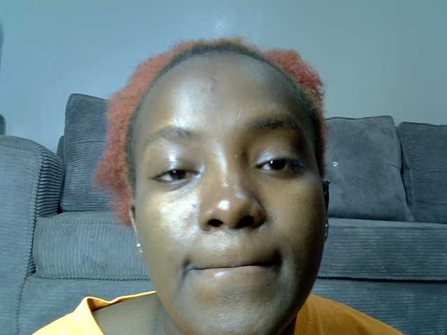 Lynnepretty4 live cam on BongaCams