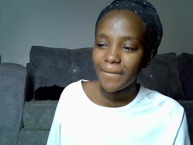 Lynnepretty4 live cam on BongaCams