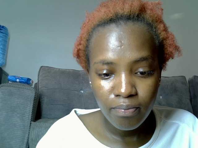 Lynnepretty4 live cam on BongaCams