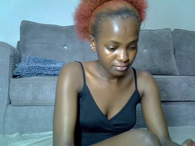 Lynnepretty4 live cam on BongaCams