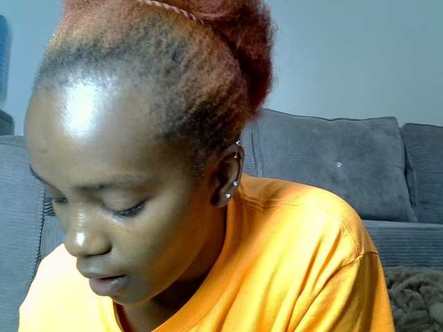 Lynnepretty4 live cam on BongaCams