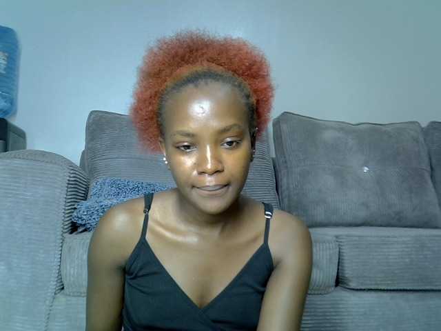 Lynnepretty4 live cam on BongaCams