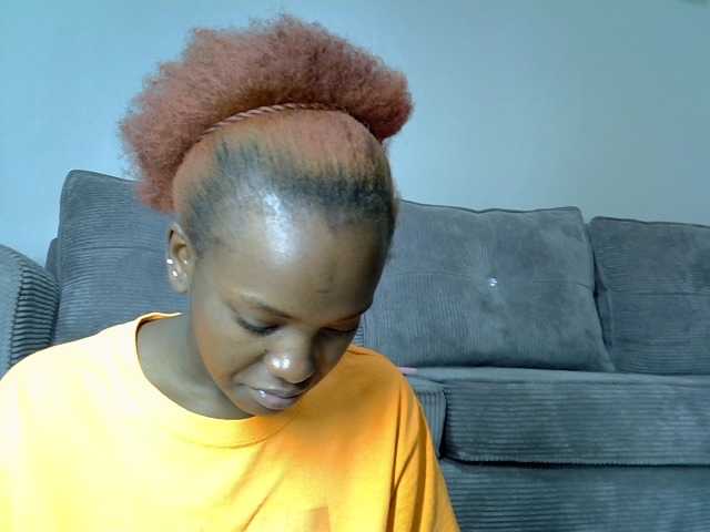 Lynnepretty4 live cam on BongaCams