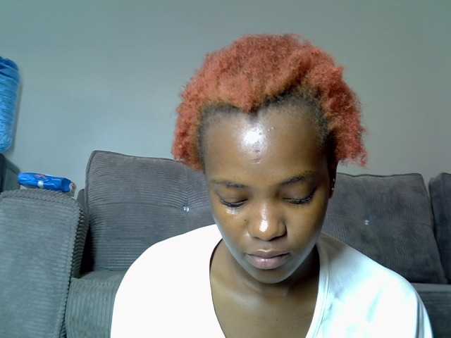 Lynnepretty4 live cam on BongaCams