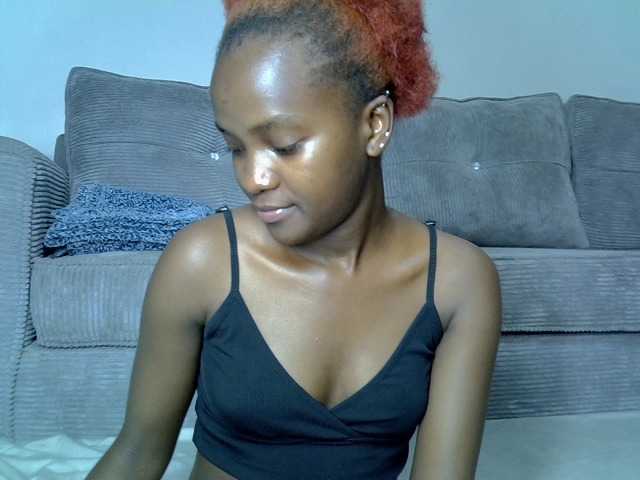 Lynnepretty4 live cam on BongaCams