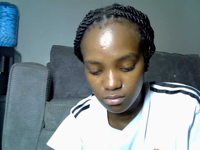 Lynnepretty4 live cam on BongaCams
