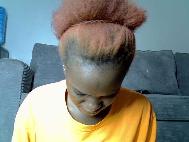 Lynnepretty4 live cam on BongaCams
