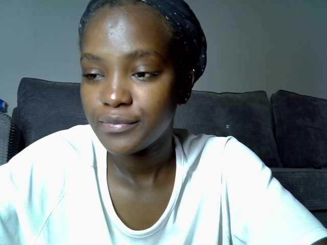 Lynnepretty4 live cam on BongaCams
