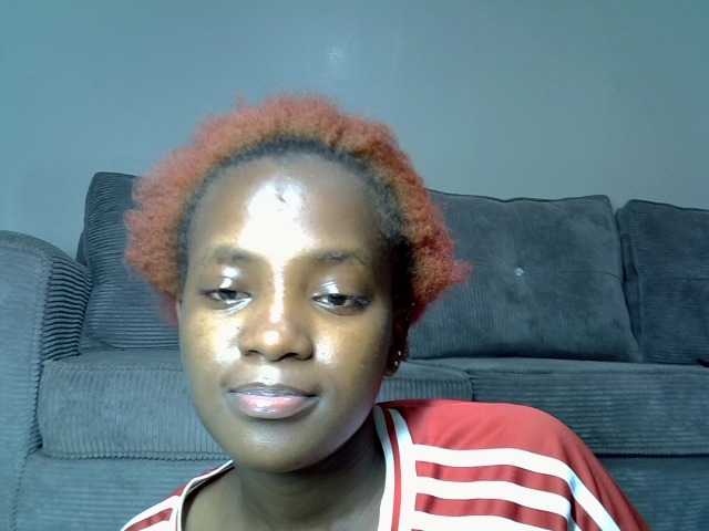 Lynnepretty4 live cam on BongaCams