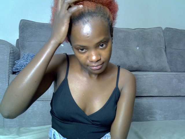 Lynnepretty4 live cam on BongaCams