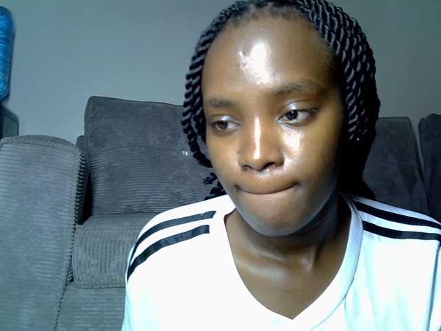 Lynnepretty4 live cam on BongaCams