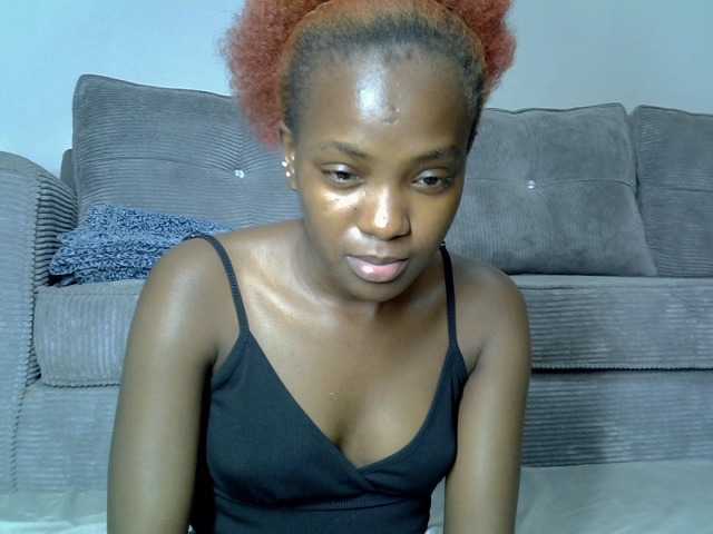 Lynnepretty4 live cam on BongaCams