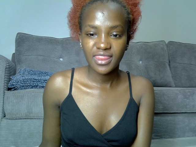 Lynnepretty4 live cam on BongaCams