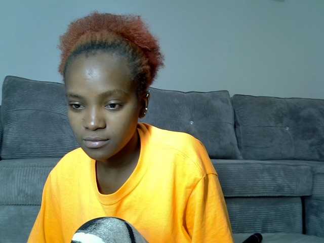 Lynnepretty4 live cam on BongaCams