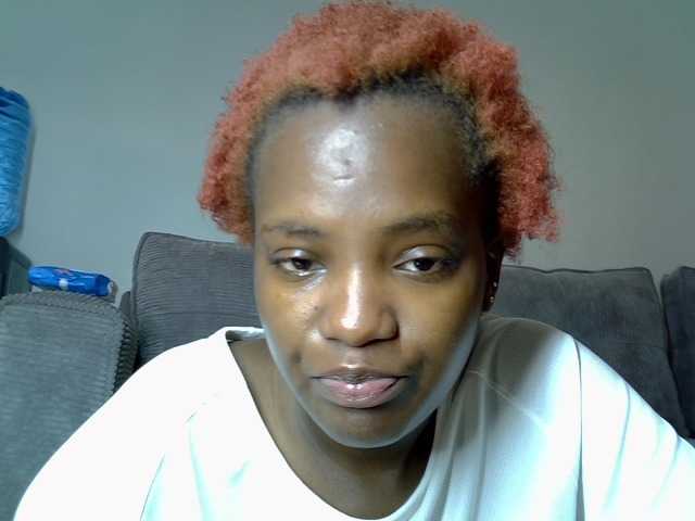 Lynnepretty4 live cam on BongaCams