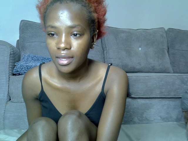 Lynnepretty4 live cam on BongaCams