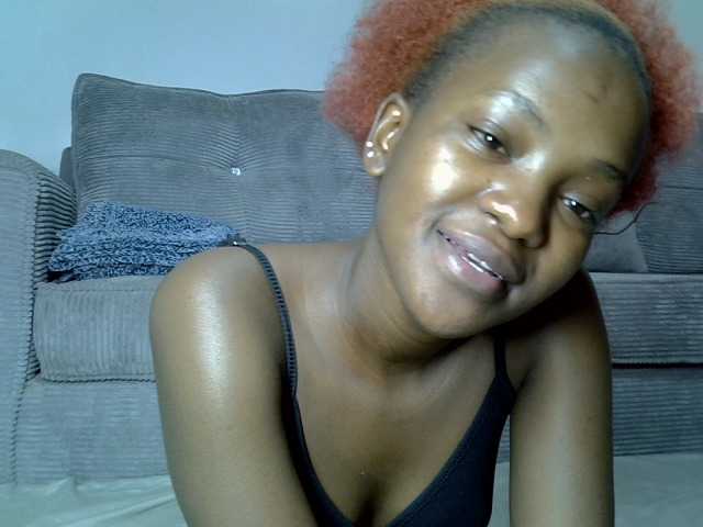 Lynnepretty4 live cam on BongaCams