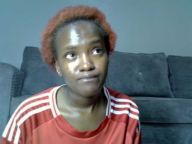 Lynnepretty4 live cam on BongaCams