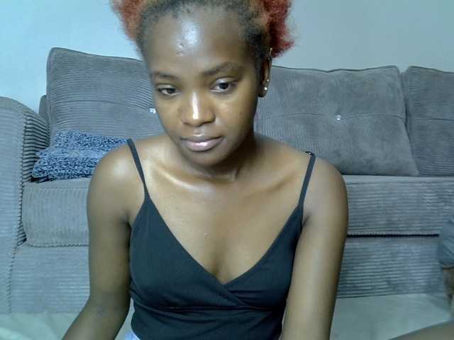 Lynnepretty4 live cam on BongaCams