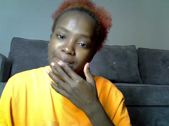Lynnepretty4 live cam on BongaCams