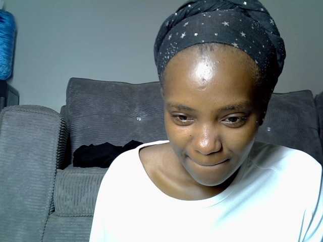 Lynnepretty4 live cam on BongaCams