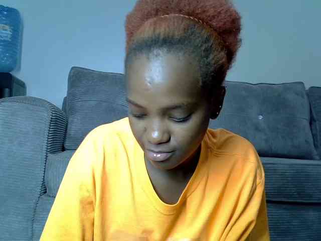 Lynnepretty4 webcam
