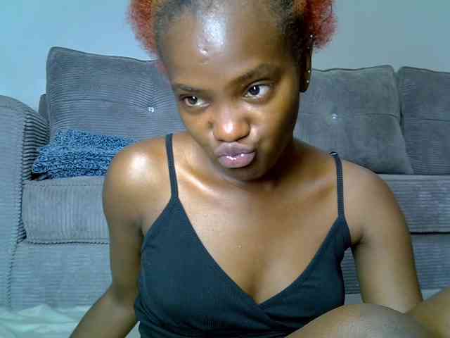Lynnepretty4 webcam