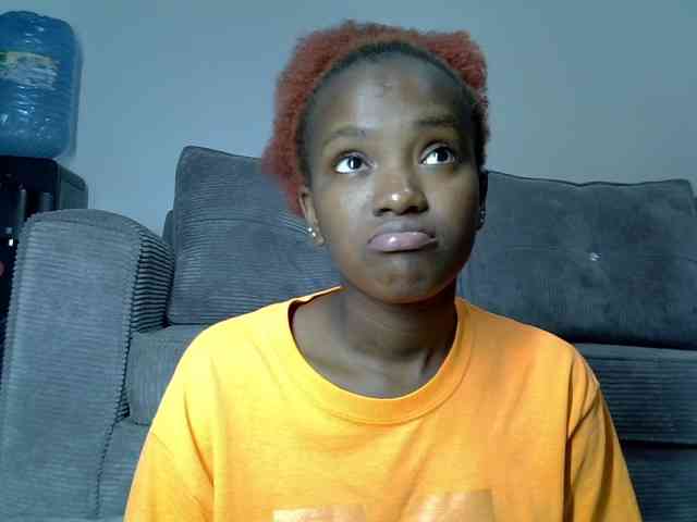 Lynnepretty4 webcam