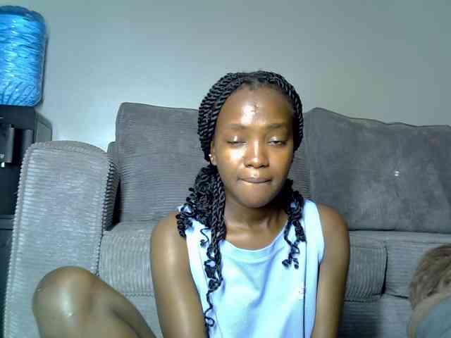 Lynnepretty4 webcam
