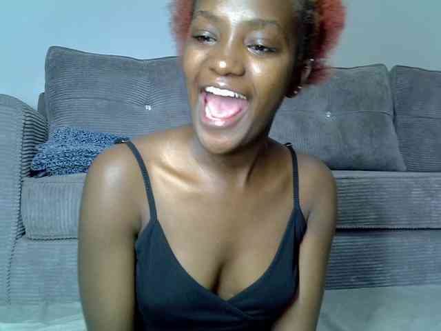 Lynnepretty4 webcam