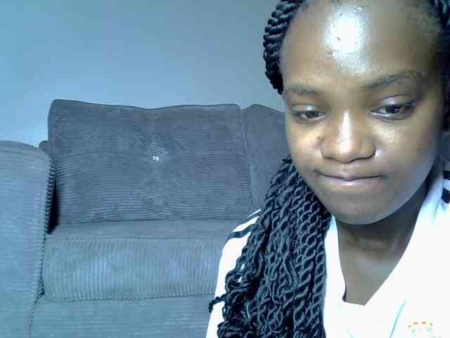 Lynnepretty4 webcam