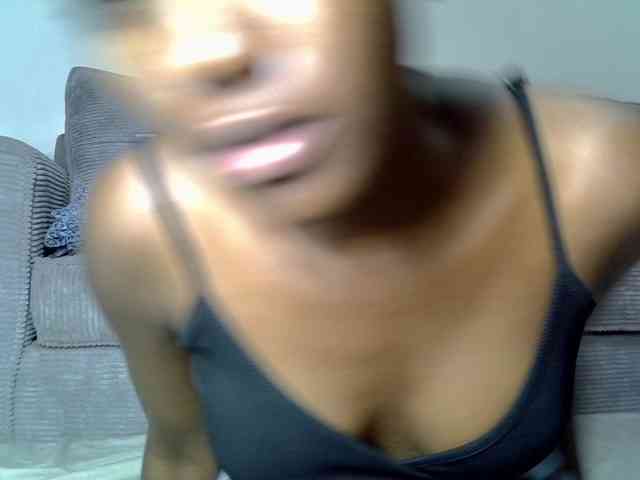 Lynnepretty4 webcam