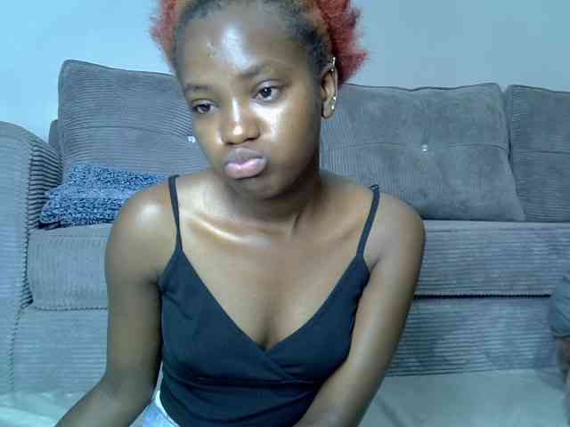 Lynnepretty4 webcam