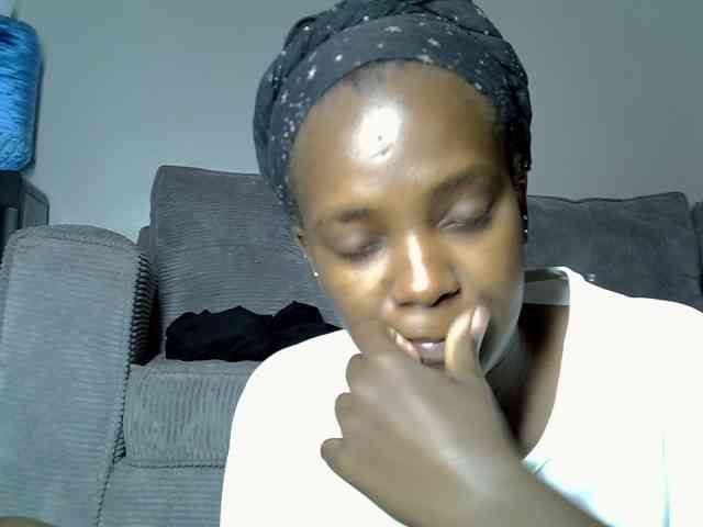 Model: Lynnepretty4
