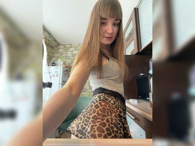 Bonny-Dee live webcam show